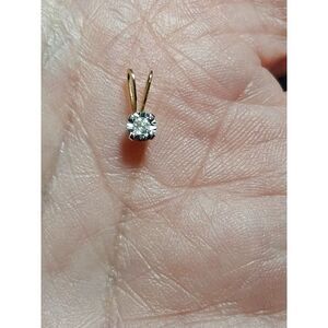 10K yellow gold diamond pendant